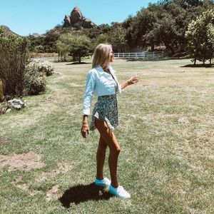 Meet your Posher, Polly